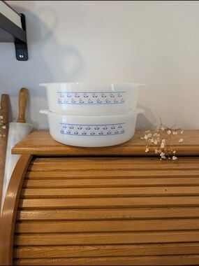 White Floral Pattern Milk Glass Casserole Dish - Set of 2